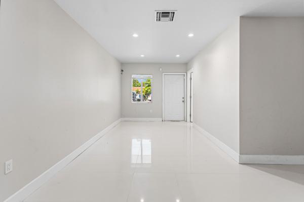 South Middle River, 1519 NW 8th Ave, Fort Lauderdale, Florida 33311, image 3