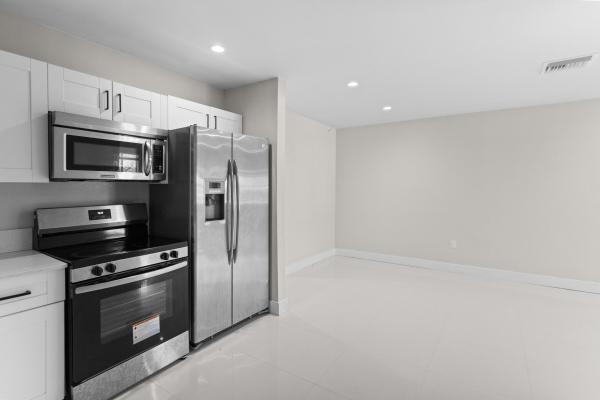 South Middle River, 1519 NW 8th Ave, Fort Lauderdale, Florida 33311, image 1