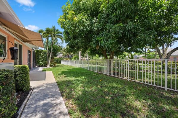 Garden Oaks, 8488 Beaconhill Rd, Palm Beach Gardens, Florida 33410, image 1