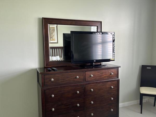 Harbour Isle West, 29 Harbour Isle #102, Fort Pierce, Florida 34949, image 2