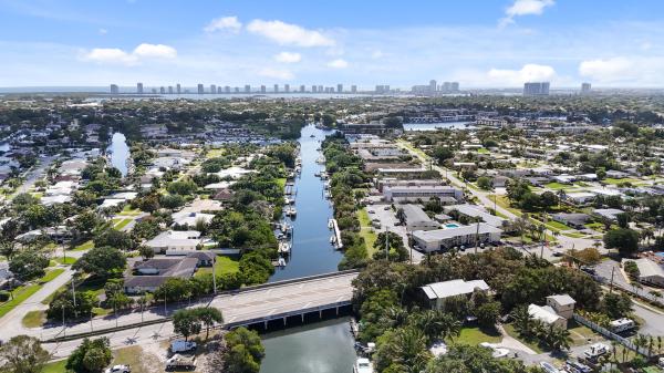 Earman Villas, 510 Prosperity Farms Rd #4B, North Palm Beach, Florida 33408, image 3