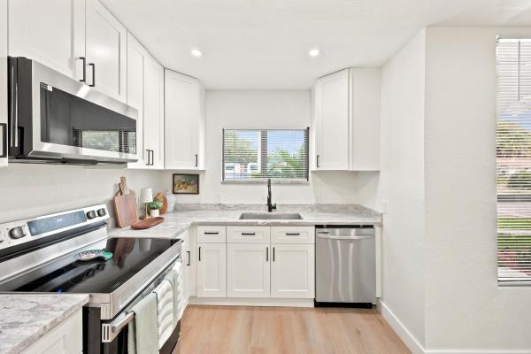 Colonial Estates, 424 Putnam Rd, West Palm Beach, Florida 33405, image 2