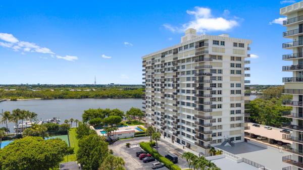 Boca Towers, 2121 N Ocean Blvd #207W, Boca Raton, Florida 33431, image 3