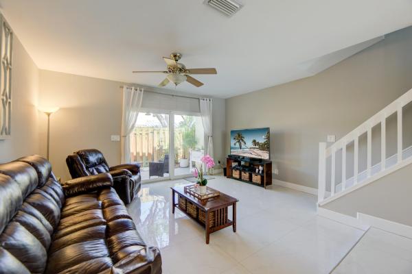 Crown Colony, 2900 Dorchester Ln, Cooper City, Florida 33026, image 3