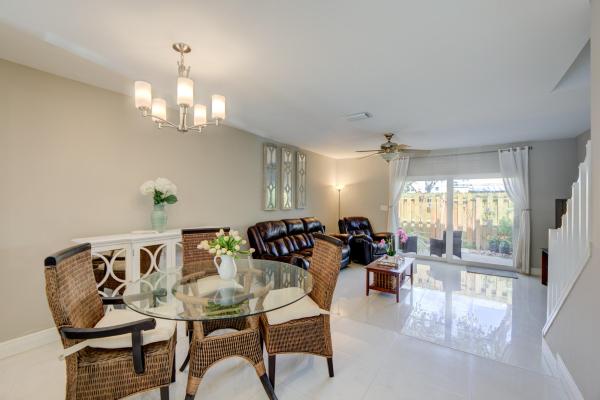 Crown Colony, 2900 Dorchester Ln, Cooper City, Florida 33026, image 2