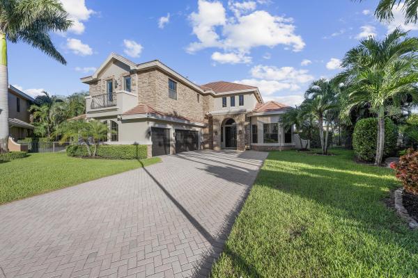 Versailles At Wellington, 10504 Vignon Ct, Wellington, Florida 33449, image 1