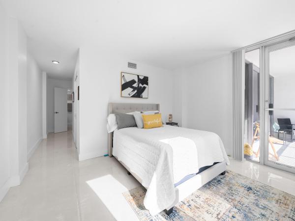 White Egret, 2200 NE 33rd Ave #2d, Fort Lauderdale, Florida 33305, image 1