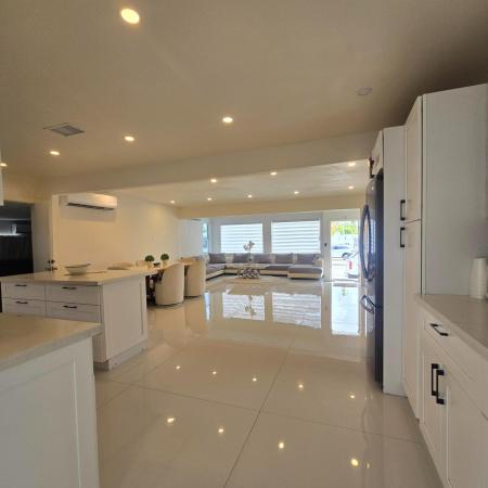 Royal Poinciana, 1844 Sheridan St, Hollywood, Florida 33020, image 2