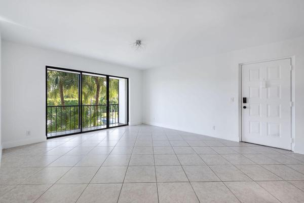 Pine Ridge North 2, 617 Sea Pine Way #D2, Greenacres, Florida 33415, image 2