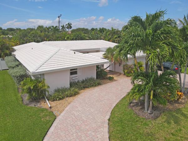 Palm Beach Isles, 1211 Bimini Ln, Riviera Beach, Florida 33404, image 3