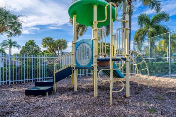 Discovery Pointe, 2118 Discovery Cir, Deerfield Beach, Florida 33442, image 1