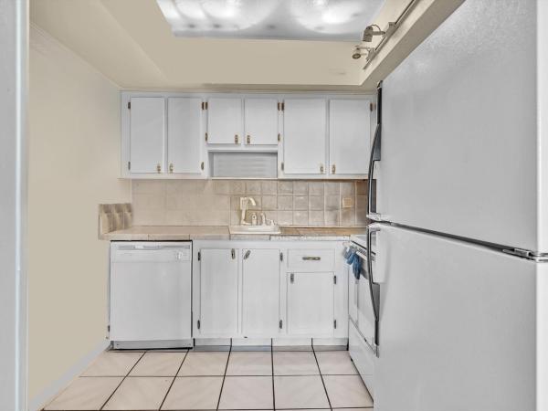 Victoria Palms, 215 NE 16th Ave #203, Fort Lauderdale, Florida 33301, image 1