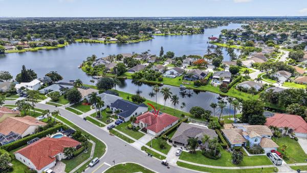 Emerald Forest Of Wellington, 1224 Lake Breeze Dr, Wellington, Florida 33414, image 2