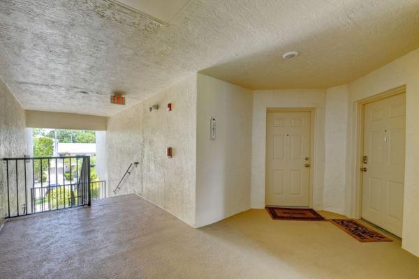 Grand View At Crestwood, 300 Crestwood Ct N #307, Royal Palm Beach, Florida 33411, image 3
