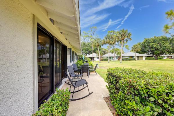 Club Cottages, 526 Club Dr, Palm Beach Gardens, Florida 33418, image 1