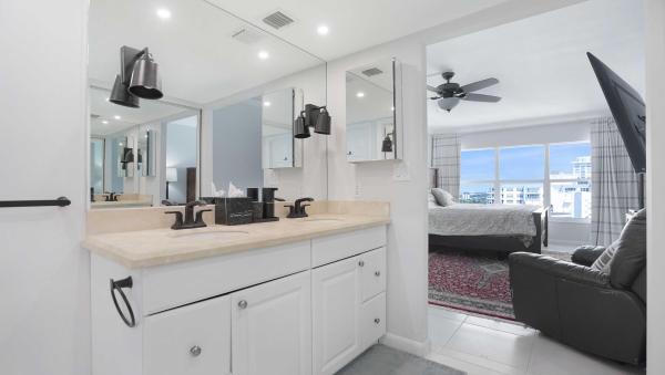 Ocean Riviera, 3550 Galt Ocean Dr #2010, Fort Lauderdale, Florida 33308, image 1
