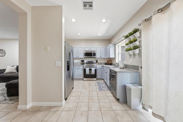 Georgian Courts, 13490 Old Englishtown Rd, Wellington, Florida 33414, image 1
