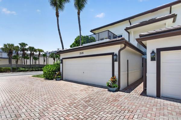Pinehurst, 2505 NE 2nd St, Pompano Beach, Florida 33062, image 3