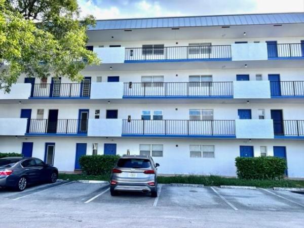 The Falls Of Inverrary, 6061 N Falls Circle Dr #402, Lauderhill, Florida 33319, image 1