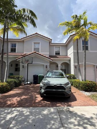 1047 NE 208th St, Unincorporated Dade County, Florida 33179, image 1