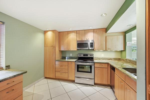 Tennis Club Davis, 670 Tennis Club Dr #312, Fort Lauderdale, Florida 33311, image 2