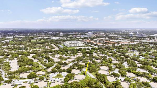 Sun Terrace At The Oaks, 10301 Chapman Oak Ct, Palm Beach Gardens, Florida 33410, image 2