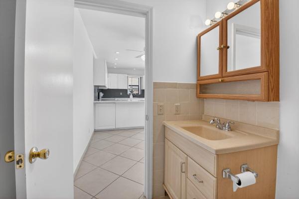 Courtyards, 7582 Courtyard Run E, Boca Raton, Florida 33433, image 2