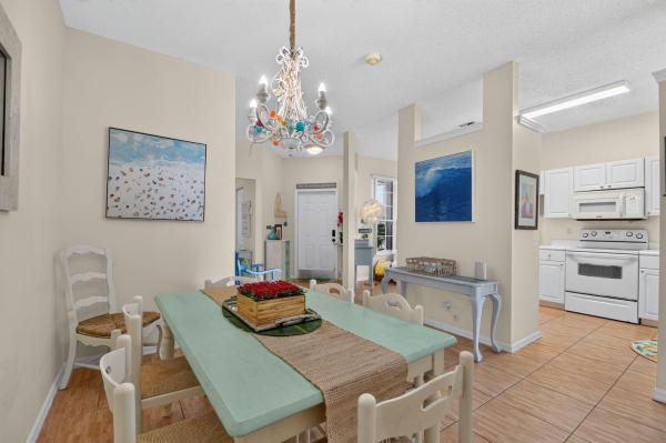 3162 Via Poinciana #6, Lake Worth, Florida 33467, image 2
