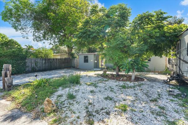 Holland, 1326 SW 23rd Ave, Fort Lauderdale, Florida 33312, image 2