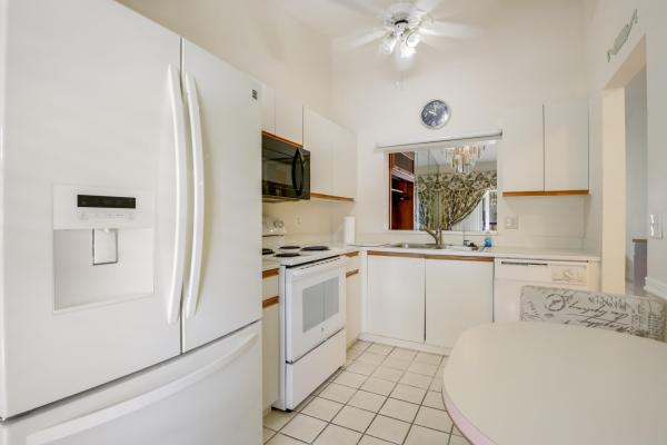 3340 Lucerne Park Dr, Greenacres, Florida 33467, image 2
