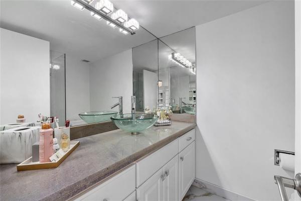 3100 NE 49th St #807, Lauderdale By The Sea, Florida 33308, image 2