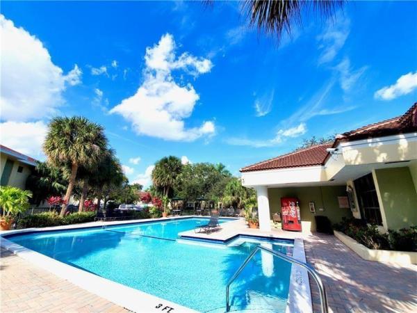 Marina Oaks, 2445 SW 18th Ter #413, Fort Lauderdale, Florida 33315, image 1