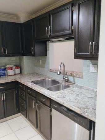 Sherwood Square, 1100 NW 87th Ave #204, Coral Springs, Florida 33071, image 3