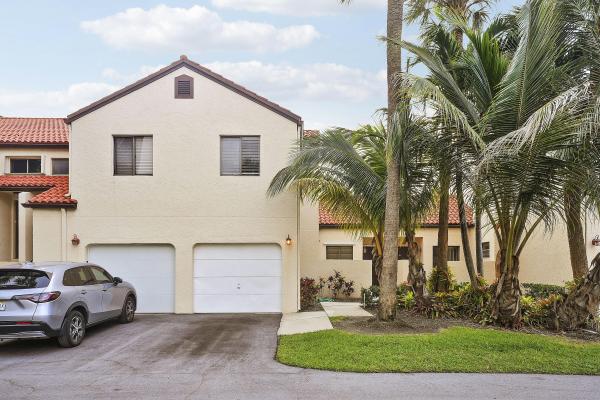 South Lake At Dos Lagos, 11 Via De Casas Sur #102, Boynton Beach, Florida 33426, image 1