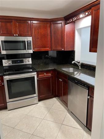 Kensington Walk, 6549 Somerset Dr #106, Boca Raton, Florida 33433, image 3