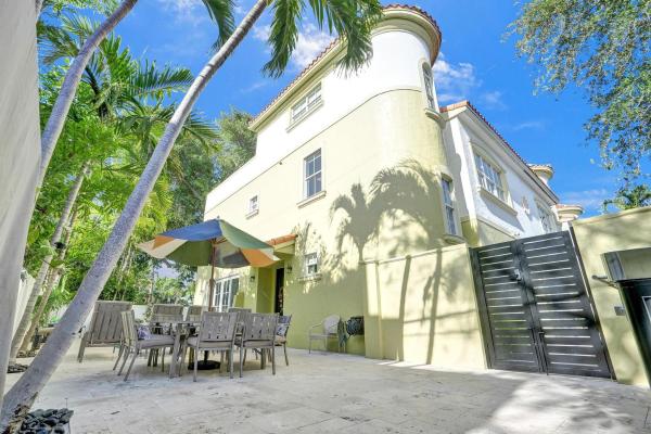 Victoria Park, 1411 NE 7th St #1, Fort Lauderdale, Florida 33304, image 2