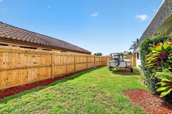 110 W Coconut Dr, Lake Worth, Florida 33467, image 2