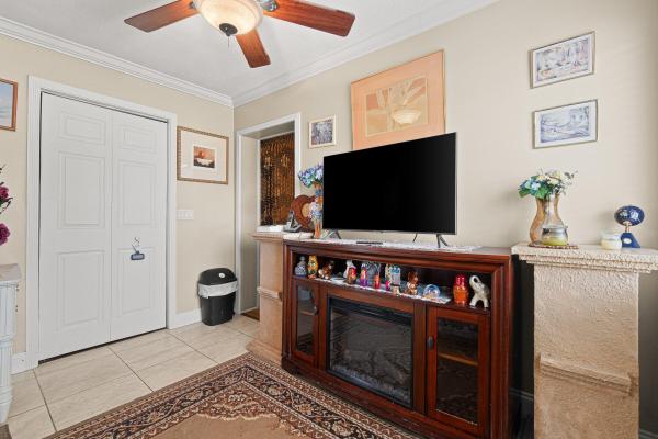 Pine Ridge North 1, 526 Shady Pine Way #D2, Greenacres, Florida 33415, image 2