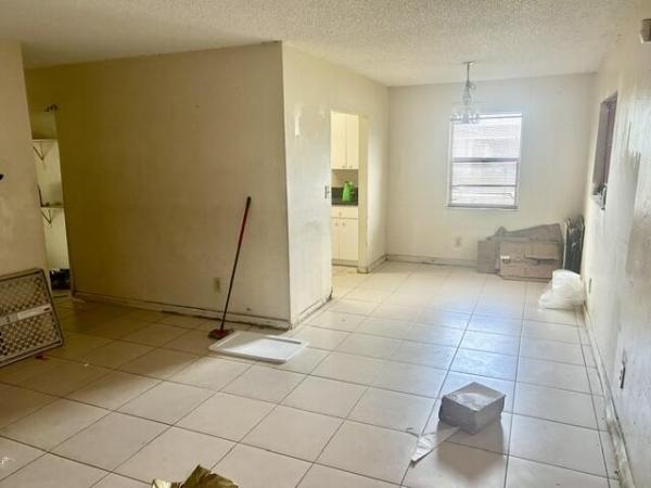 Collier City, 2951 NW 8th St, Pompano Beach, Florida 33069, image 1