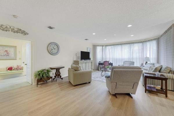110 Legendary Cir, Palm Beach Gardens, Florida 33418, image 2