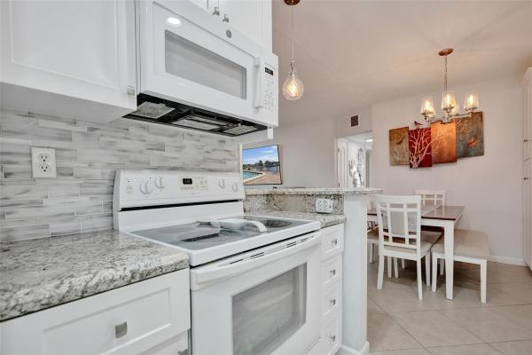 Cypress Island, 935 SE 9th Ave #16, Pompano Beach, Florida 33060, image 2