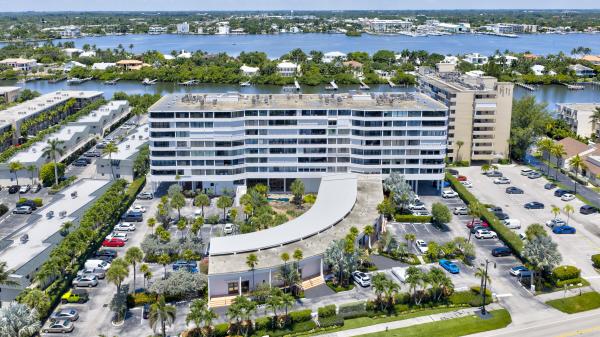 Mayfair House, 3589 S Ocean Blvd #30, South Palm Beach, Florida 33480, image 3