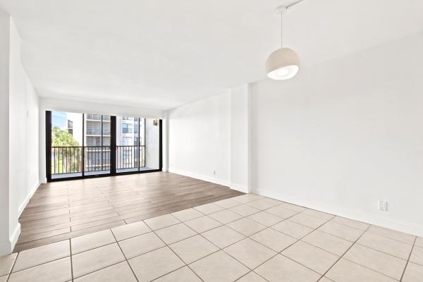 Boca Bayou, 8 Royal Palm Way #3020, Boca Raton, Florida 33432, image 1