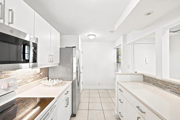 Boca Bayou, 8 Royal Palm Way #3020, Boca Raton, Florida 33432, image 2