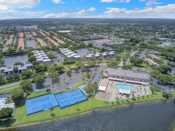 Pembridge At Lakes Of Delray, 15451 Pembridge Dr #206, Delray Beach, Florida 33484, image 2