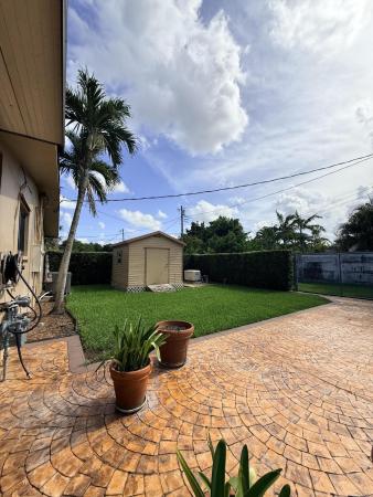 Ulelah, 5170 Palm Ave, Hialeah, Florida 33012, image 3
