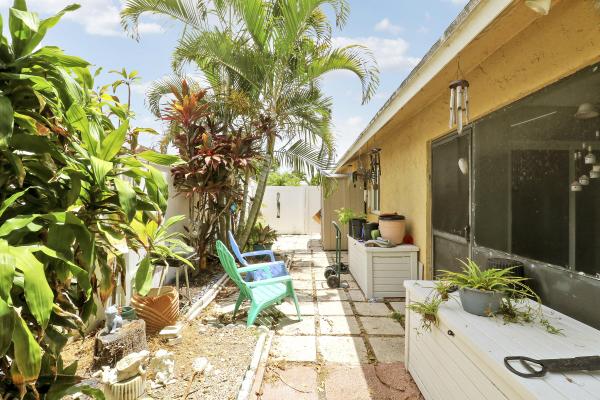 Summit Run, 5373 Gene Cir, West Palm Beach, Florida 33415, image 3