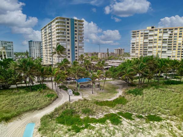Jamaica House Apartments, 305 N Pompano Beach Blvd #405, Pompano Beach, Florida 33062, image 1