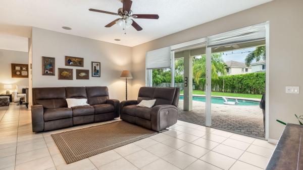 Laurel Ridge, 4411 Stone Ridge Way, Weston, Florida 33331, image 1