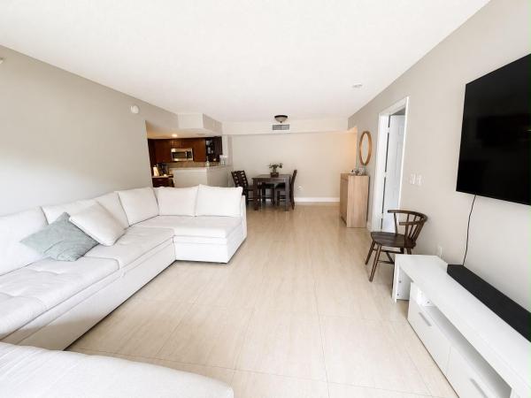 5045 Wiles Rd #105, Coconut Creek, Florida 33073, image 1